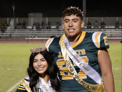 2022 Homecoming Queen Juleanna Gomez and 2022 Homecoming King Parker Loureiro.